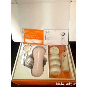 *NEW* Clarisonic Mia2 Sonic Cleansing System